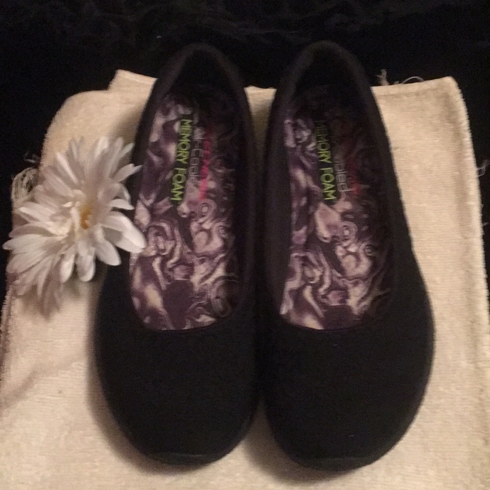 Skechers Black “Ballet” Style NWOB